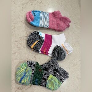 Bombas Low-Cut Socks Size Small trio in PinkBlue, White, Gray, Green MSRP$42.00